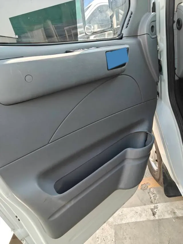 2021 MAXUS XinTu V80 2.0T 127HP L4 6MT,autocango,china used car exporter,china ev exporter,chinese used car exporter,chinese used ev exporter