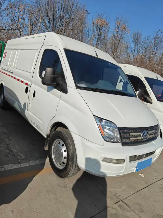 2021 MAXUS XinTu V80 2.0T 127HP L4 6MT,autocango,china used car exporter,china ev exporter,chinese used car exporter,chinese used ev exporter