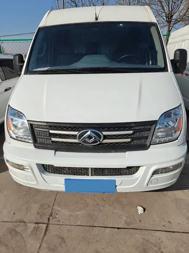 2021 MAXUS XinTu V80 2.0T 127HP L4 6MT,autocango,china used car exporter,china ev exporter,chinese used car exporter,chinese used ev exporter