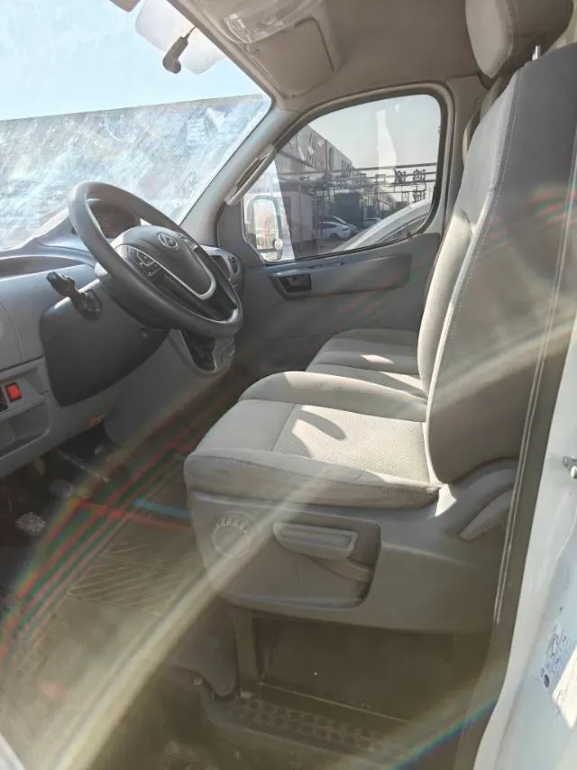 2021 MAXUS XinTu V80 2.0T 127HP L4 6MT,autocango,china used car exporter,china ev exporter,chinese used car exporter,chinese used ev exporter