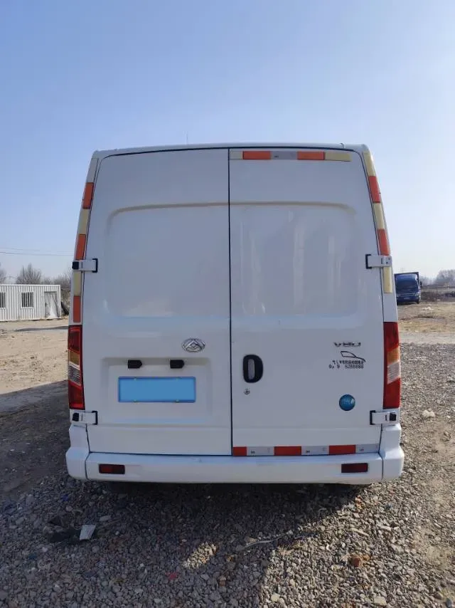 2023 MAXUS XinTu V80 2.0T 127HP L4 6MT,autocango,china used car exporter,china ev exporter,chinese used car exporter,chinese used ev exporter