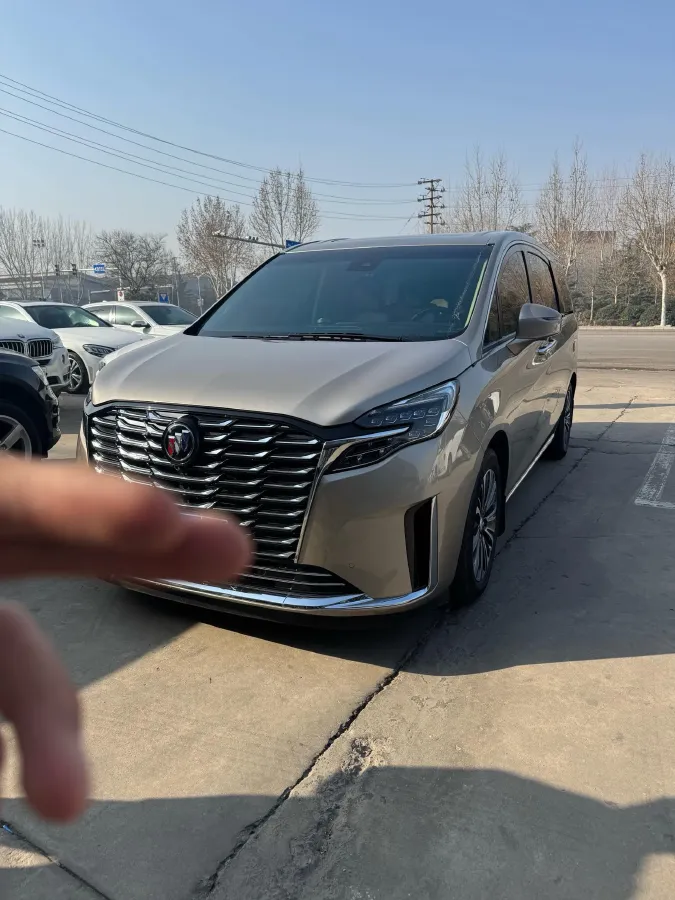 2023 Buick GL8 2.0T 237HP L4 9AT,autocango,china used car exporter,china ev exporter,chinese used car exporter,chinese used ev exporter