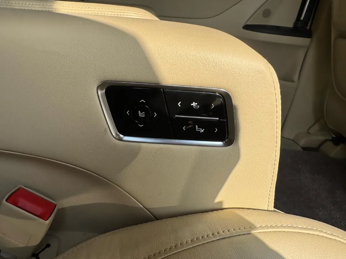 2023 Buick GL8 2.0T 237HP L4 9AT,autocango,china used car exporter,china ev exporter,chinese used car exporter,chinese used ev exporter