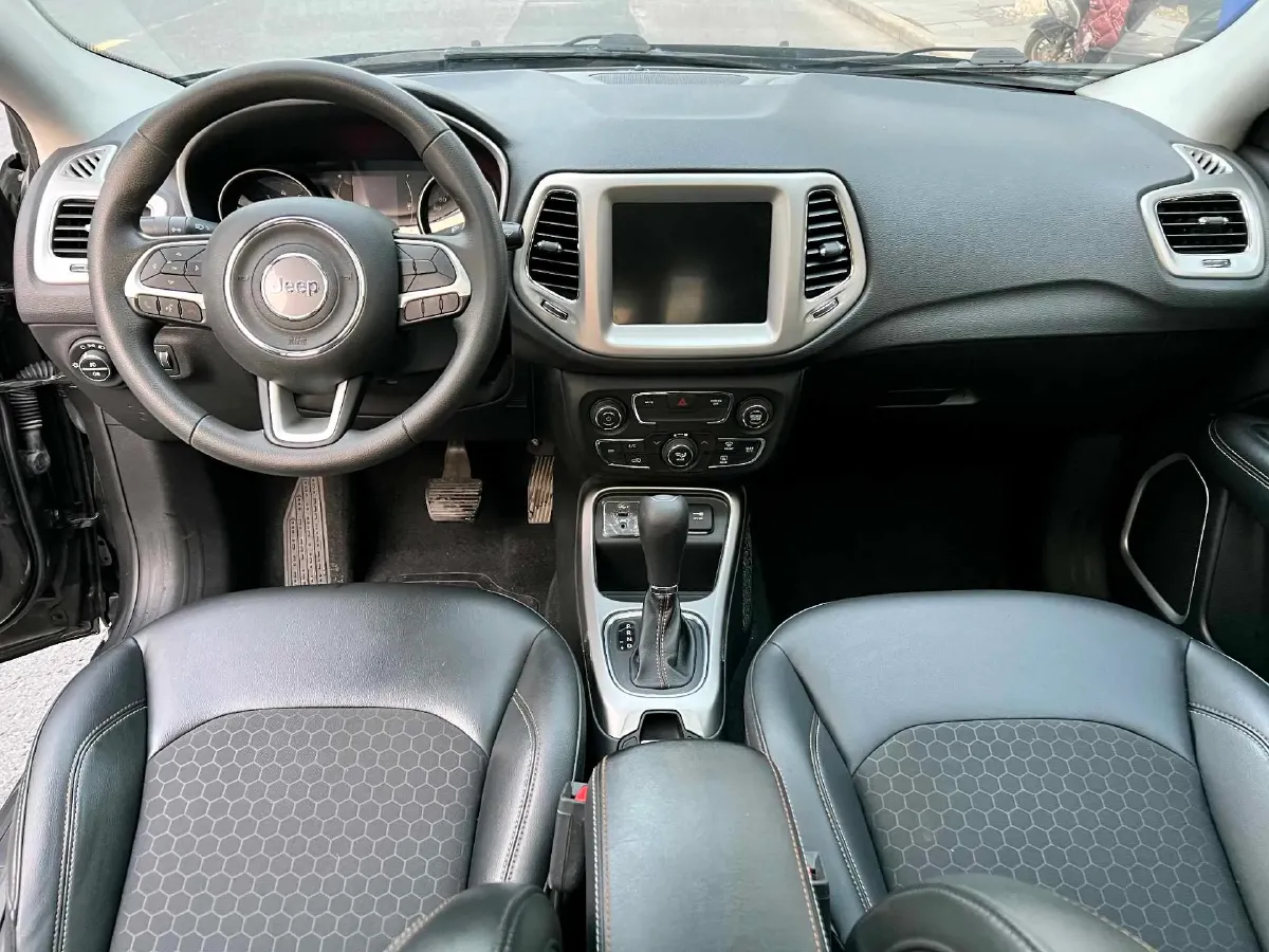 2019 Jeep Compass 1.3T 173HP L4 7DCT,autocango,china used car exporter,china ev exporter,chinese used car exporter,chinese used ev exporter