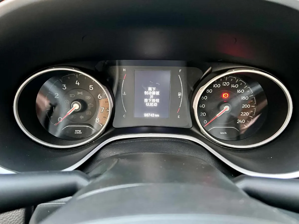 2019 Jeep Compass 1.3T 173HP L4 7DCT,autocango,china used car exporter,china ev exporter,chinese used car exporter,chinese used ev exporter