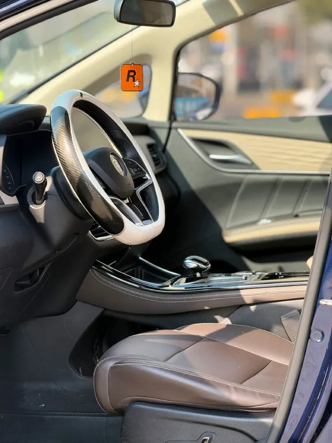 2022 Roewe RX5 MAX 2.0T 231HP L4 8AT,autocango,china used car exporter,china ev exporter,chinese used car exporter,chinese used ev exporter