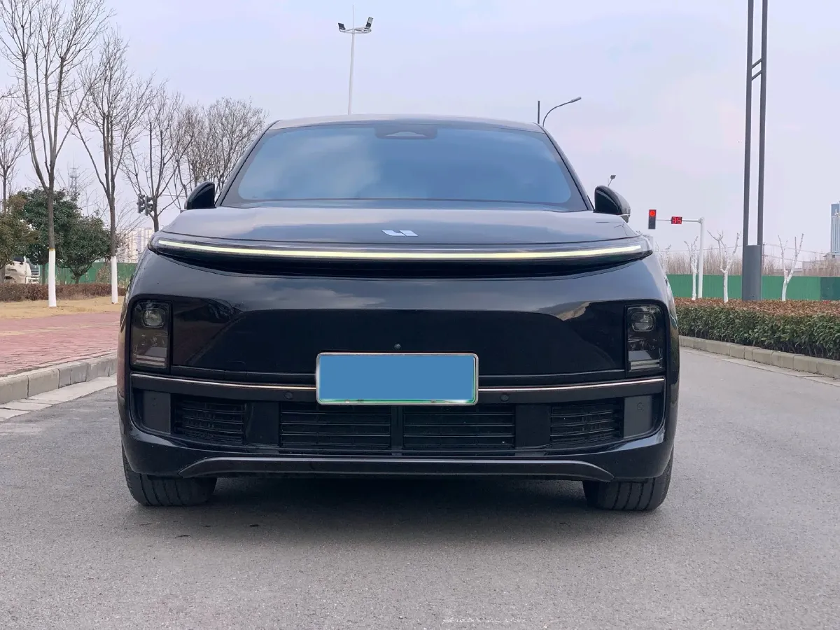 2023 Li L8 Range Extended 154HP REEV 40.9KWH,autocango,china used car exporter,china ev exporter,chinese used car exporter,chinese used ev exporter