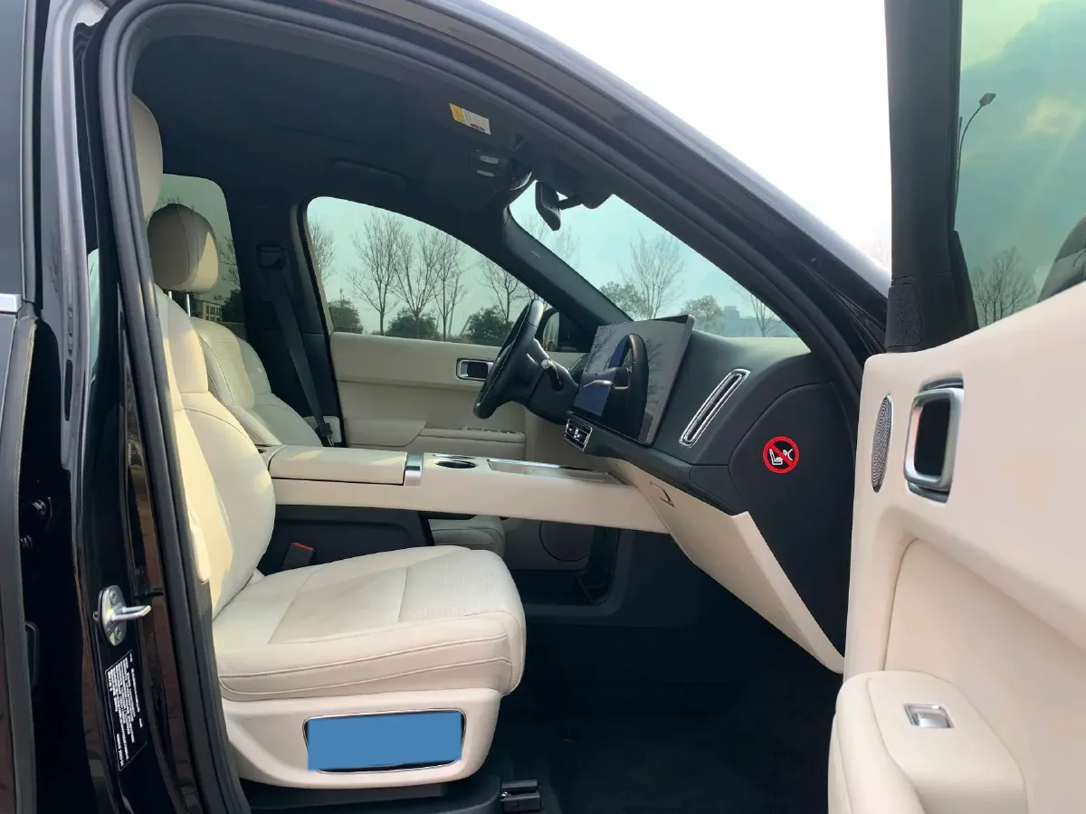 2023 Li L8 Range Extended 154HP REEV 40.9KWH,autocango,china used car exporter,china ev exporter,chinese used car exporter,chinese used ev exporter