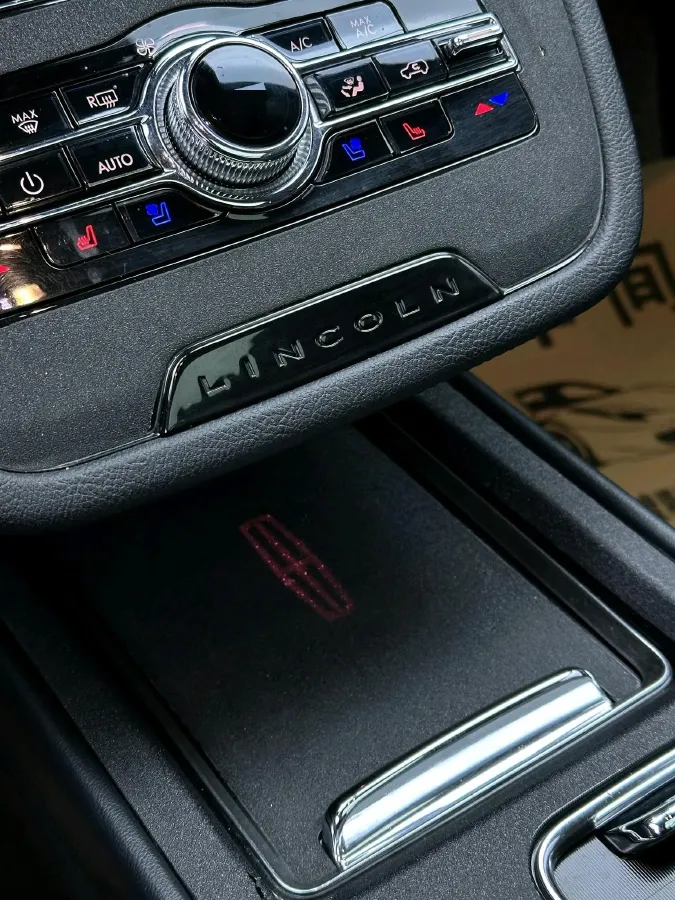 2022 Lincoln Corsair 2.0T 245HP L4 8AT,autocango,china used car exporter,china ev exporter,chinese used car exporter,chinese used ev exporter