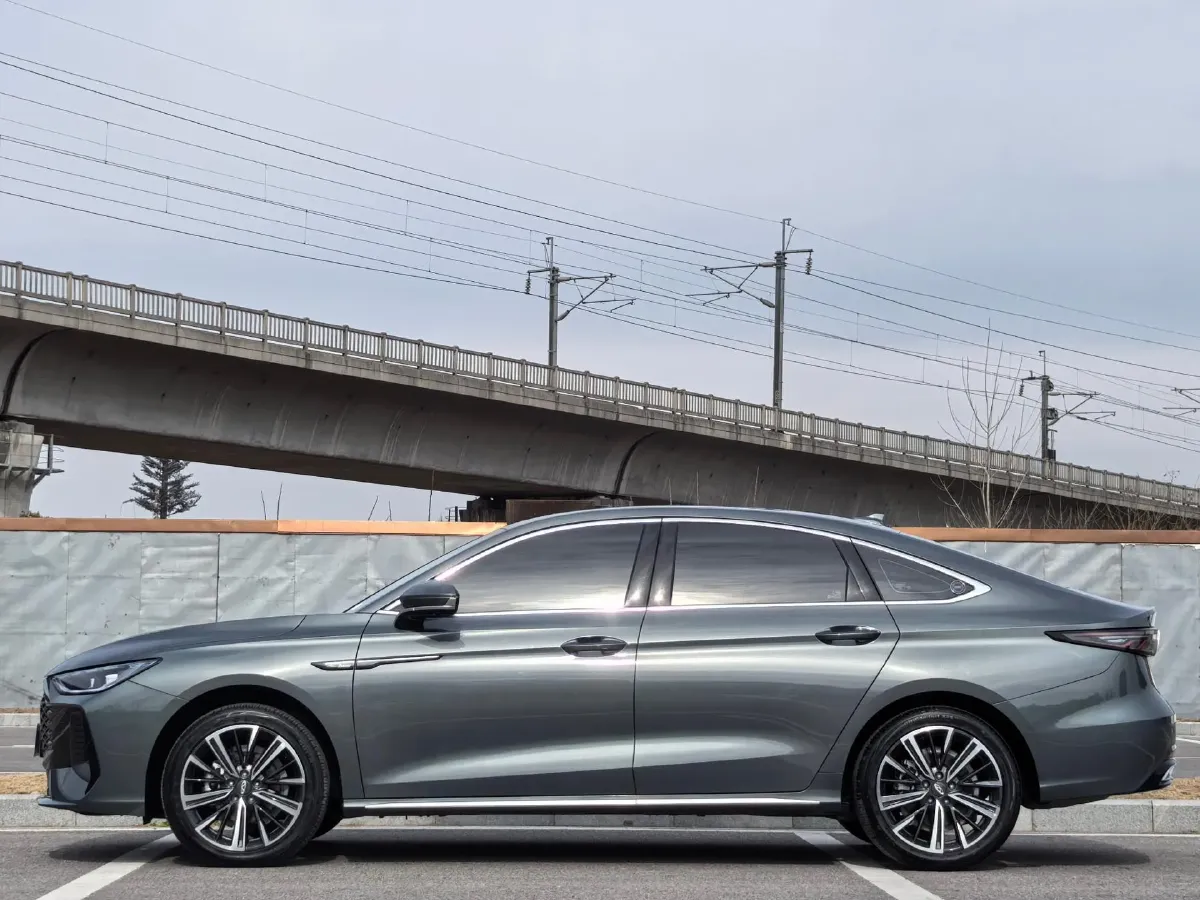 2025 Ruichi Auto RuiChi C5 REEV,autocango,china used car exporter,china ev exporter,chinese used car exporter,chinese used ev exporter