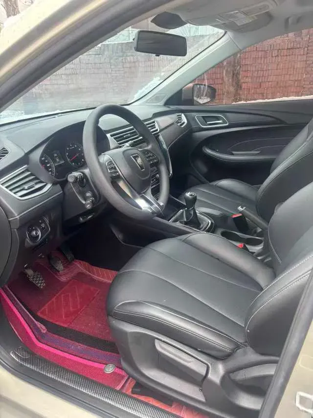 2019 Roewe i5 1.5L 120HP L4 5MT,autocango,china used car exporter,china ev exporter,chinese used car exporter,chinese used ev exporter