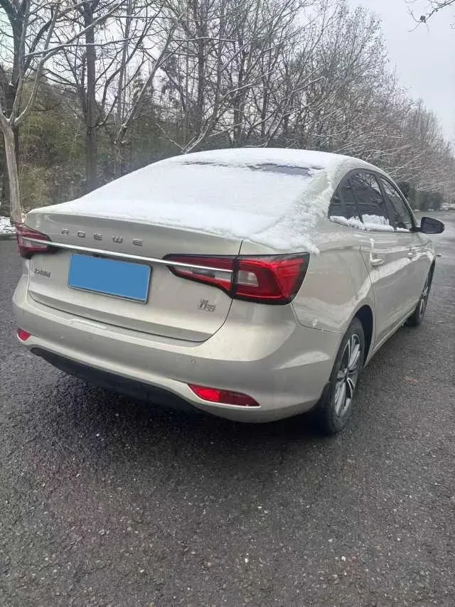 2019 Roewe i5 1.5L 120HP L4 5MT,autocango,china used car exporter,china ev exporter,chinese used car exporter,chinese used ev exporter