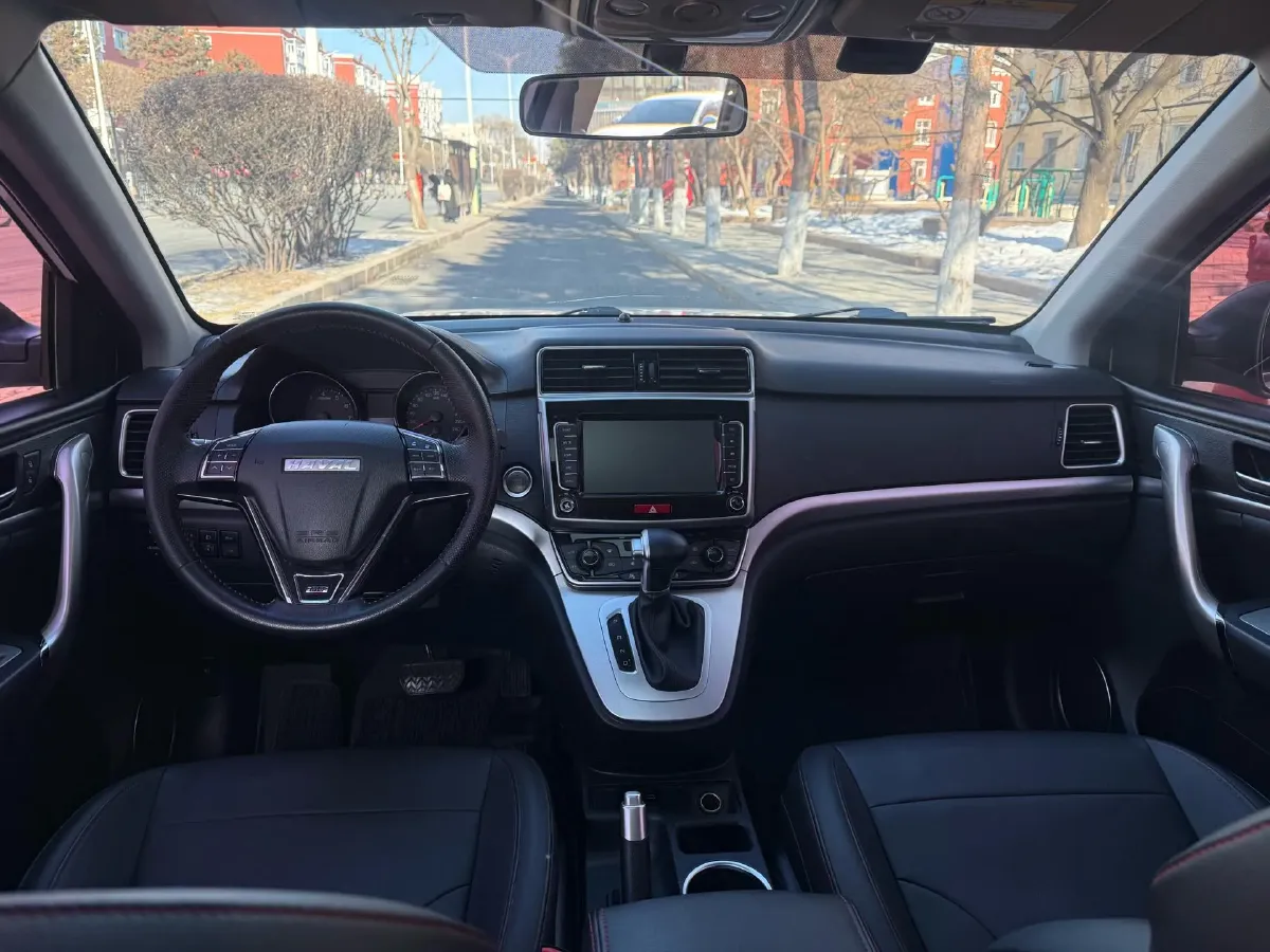 2019 Haval M6 1.5T 150HP L4 7DCT,autocango,china used car exporter,china ev exporter,chinese used car exporter,chinese used ev exporter