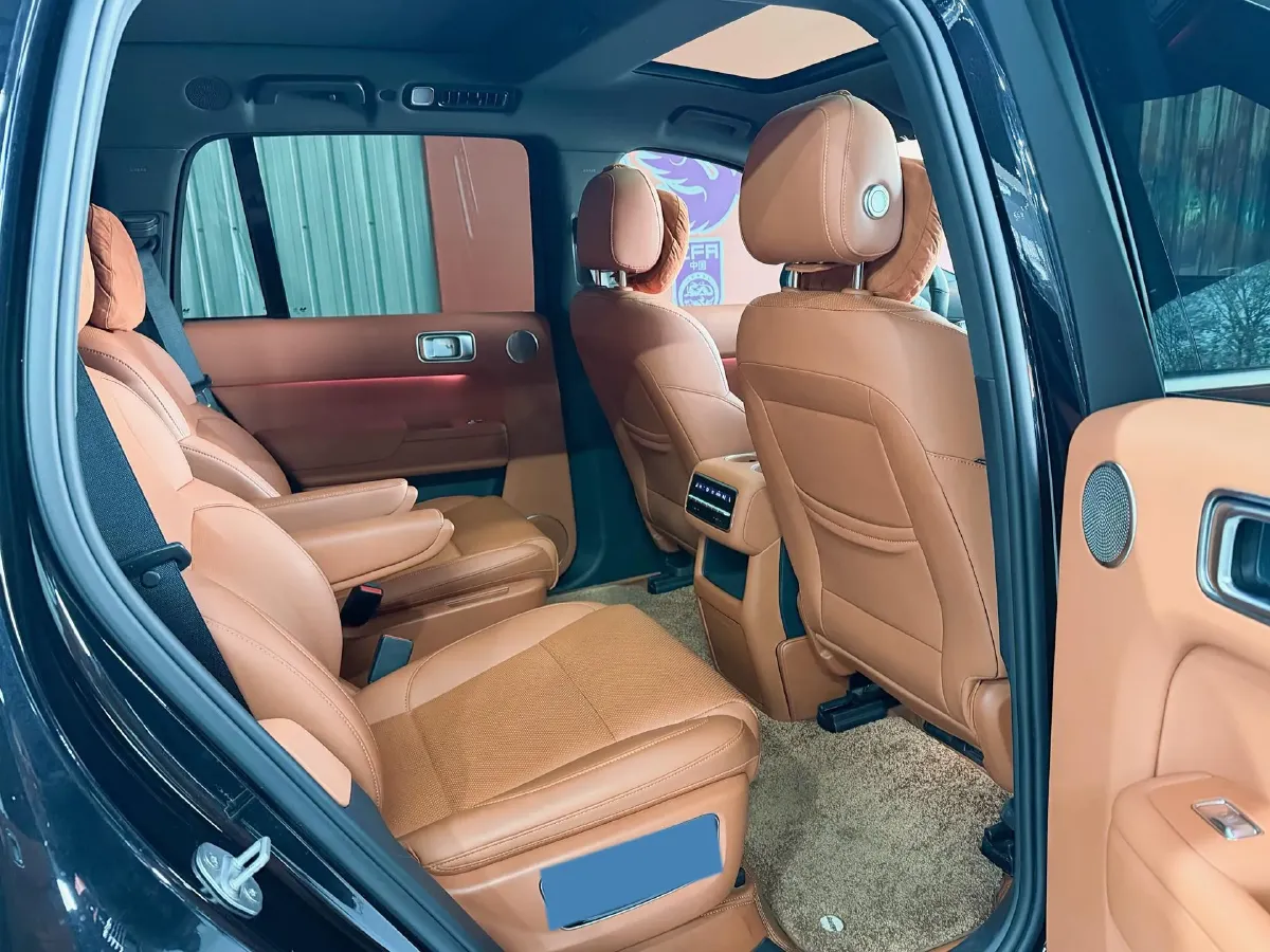 2023 Li L8 Range Extended 154HP REEV 40.9KWH,autocango,china used car exporter,china ev exporter,chinese used car exporter,chinese used ev exporter