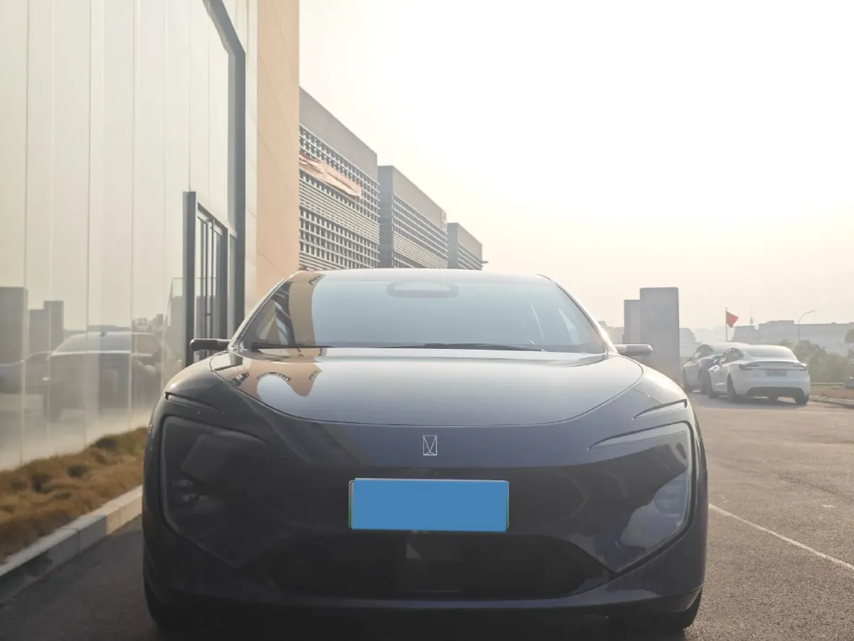 2025 Avatr 12 1.5T 156HP L4 REEV 39.05KWH,autocango,china used car exporter,china ev exporter,chinese used car exporter,chinese used ev exporter