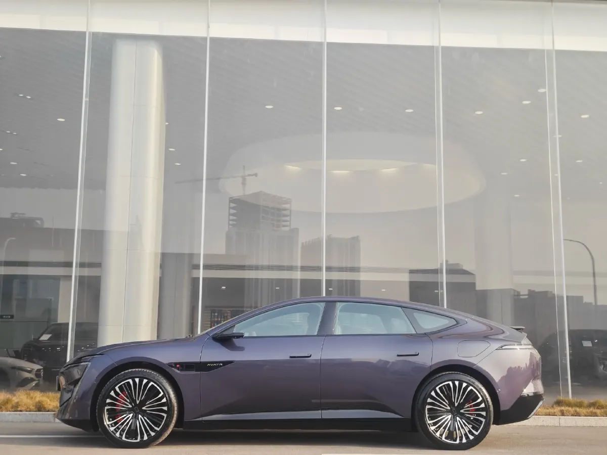2025 Avatr 12 1.5T 156HP L4 REEV 39.05KWH,autocango,china used car exporter,china ev exporter,chinese used car exporter,chinese used ev exporter