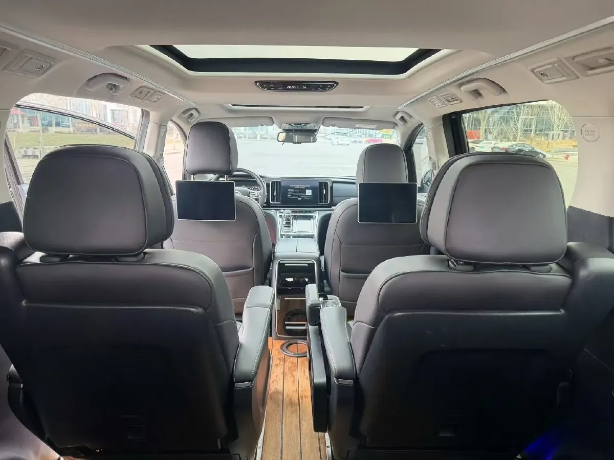 2021 GAC Trumpchi M8 2.0T 252HP L4 8AT,autocango,china used car exporter,china ev exporter,chinese used car exporter,chinese used ev exporter