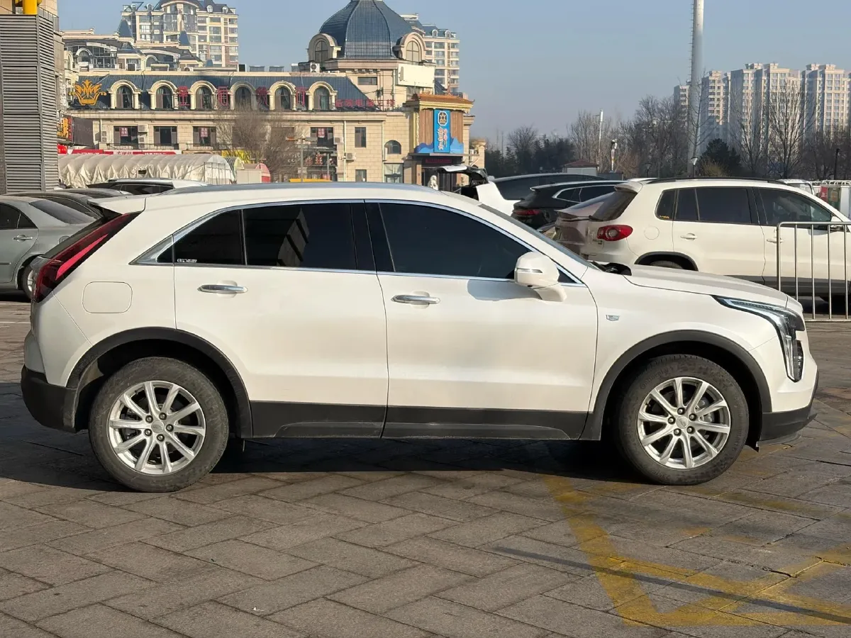 2021 Cadillac XT4 2.0T 237HP L4 9AT,autocango,china used car exporter,china ev exporter,chinese used car exporter,chinese used ev exporter