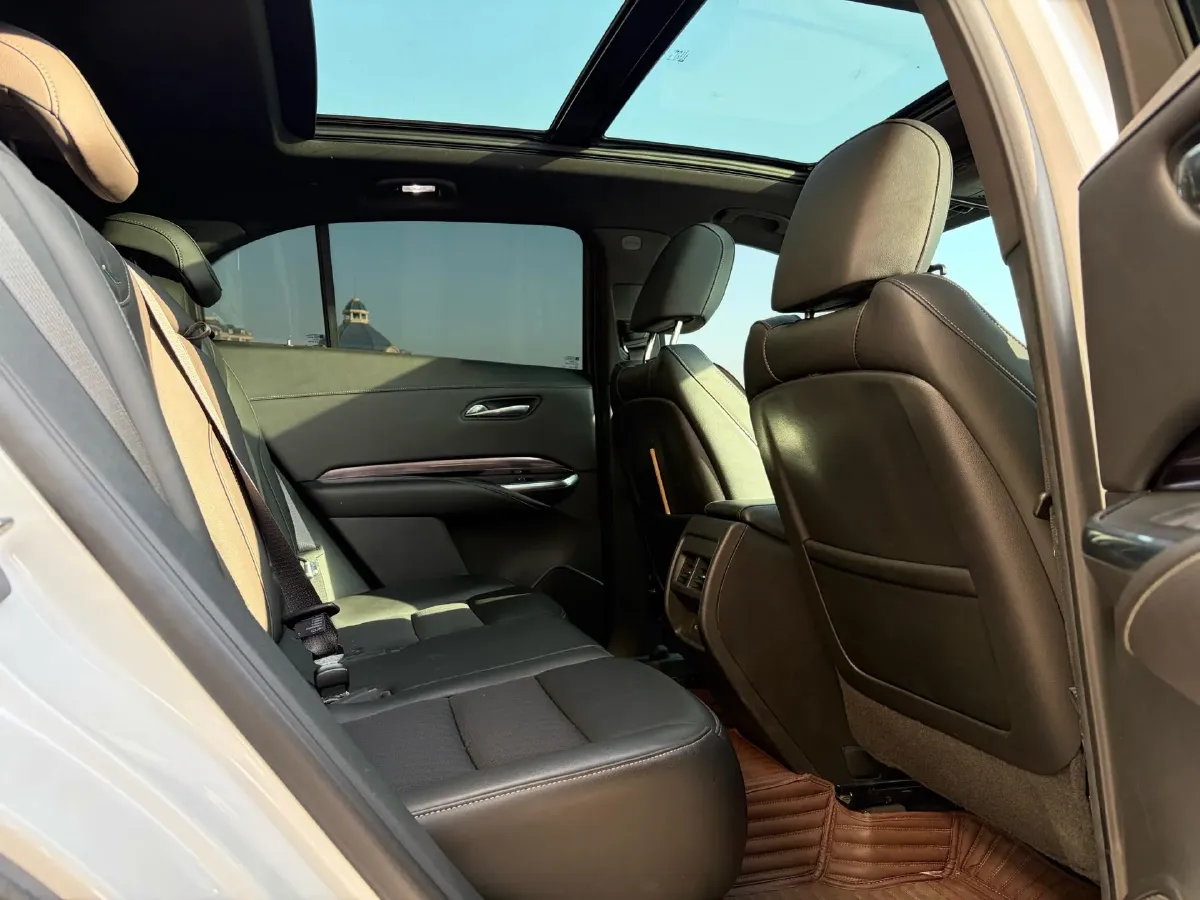 2021 Cadillac XT4 2.0T 237HP L4 9AT,autocango,china used car exporter,china ev exporter,chinese used car exporter,chinese used ev exporter