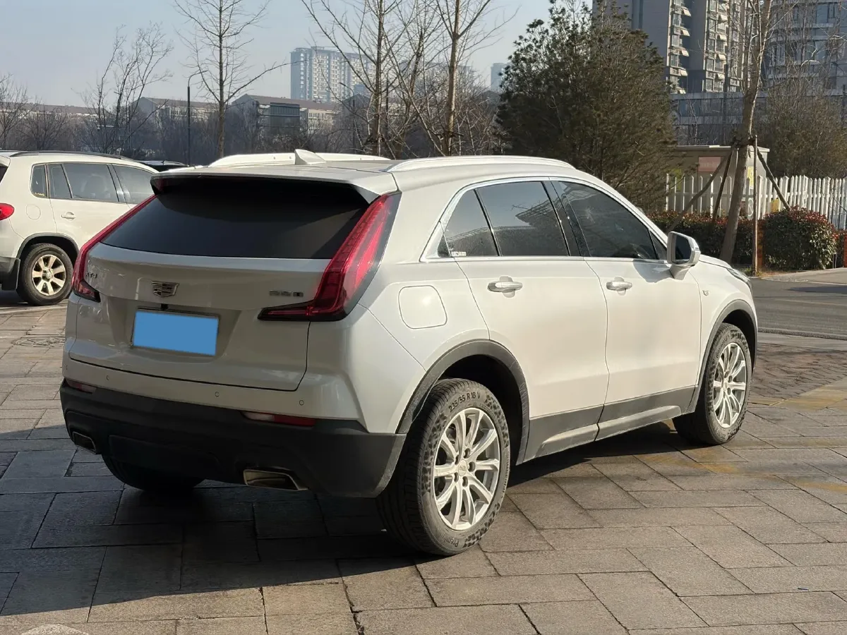 2021 Cadillac XT4 2.0T 237HP L4 9AT,autocango,china used car exporter,china ev exporter,chinese used car exporter,chinese used ev exporter