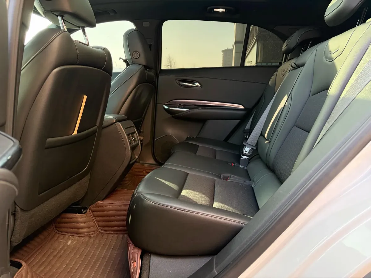 2021 Cadillac XT4 2.0T 237HP L4 9AT,autocango,china used car exporter,china ev exporter,chinese used car exporter,chinese used ev exporter