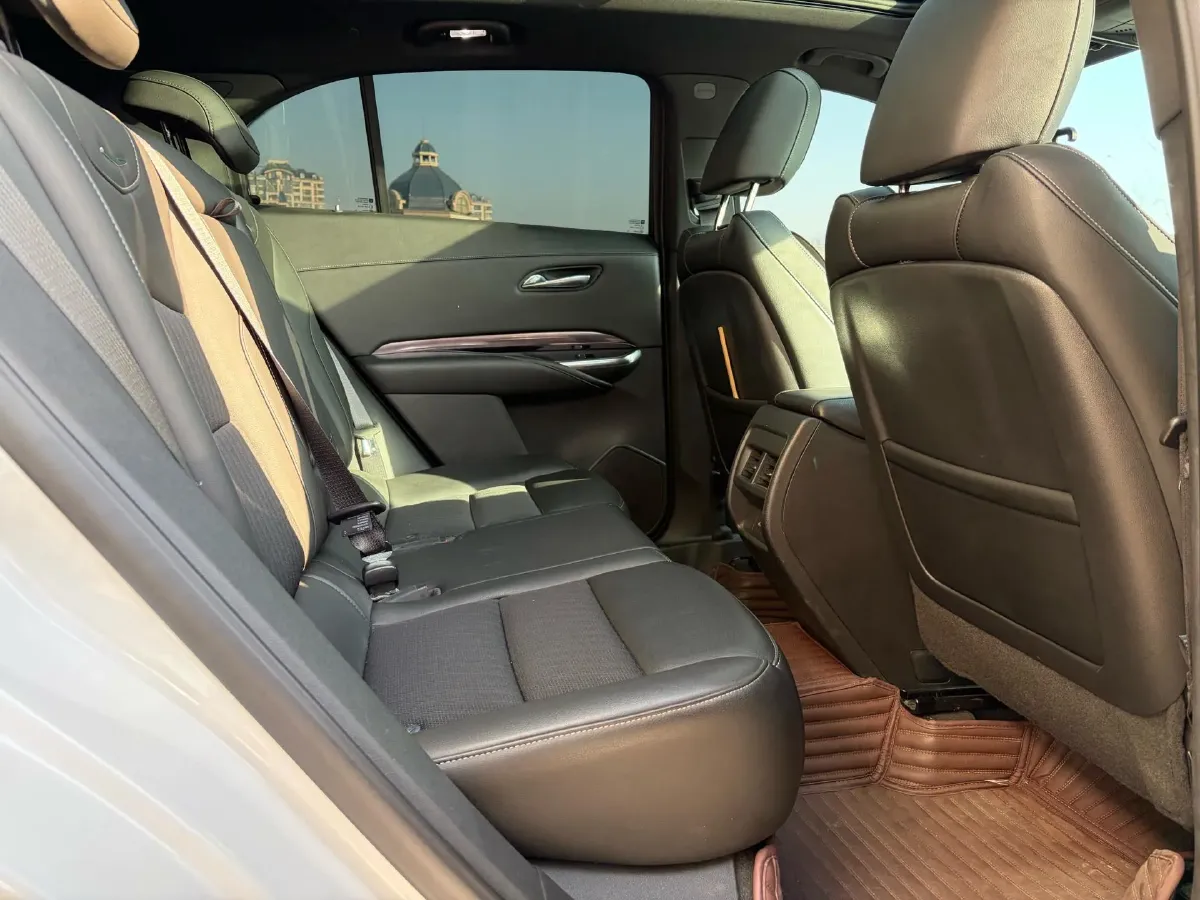 2021 Cadillac XT4 2.0T 237HP L4 9AT,autocango,china used car exporter,china ev exporter,chinese used car exporter,chinese used ev exporter