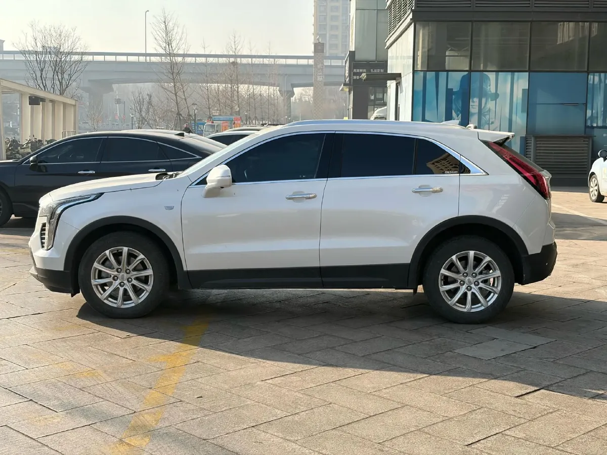 2021 Cadillac XT4 2.0T 237HP L4 9AT,autocango,china used car exporter,china ev exporter,chinese used car exporter,chinese used ev exporter
