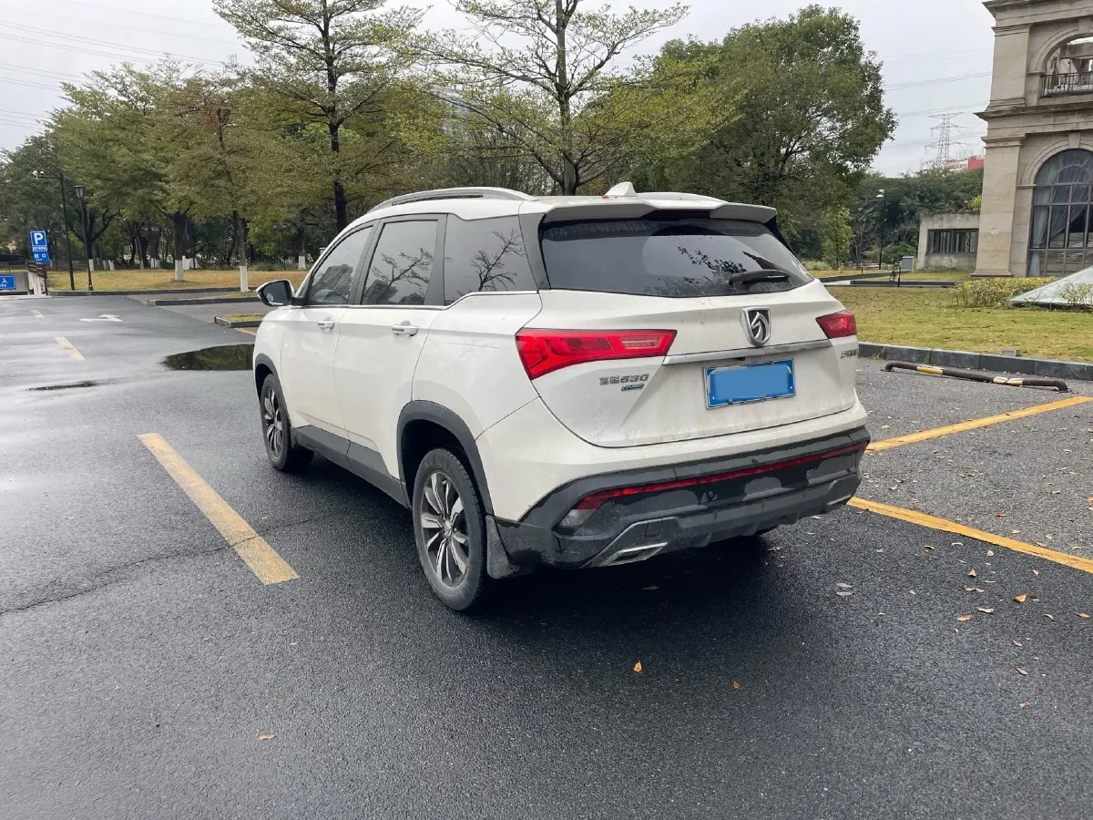 2018 BaoJun 530 1.5T 150HP L4 6DCT,autocango,china used car exporter,china ev exporter,chinese used car exporter,chinese used ev exporter