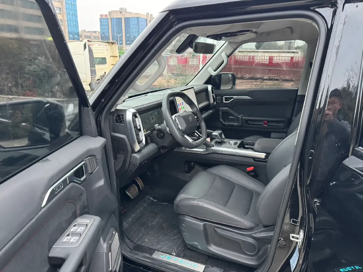 2024 Jetour Traveller 2.0T 254HP L4 7DCT,autocango,china used car exporter,china ev exporter,chinese used car exporter,chinese used ev exporter