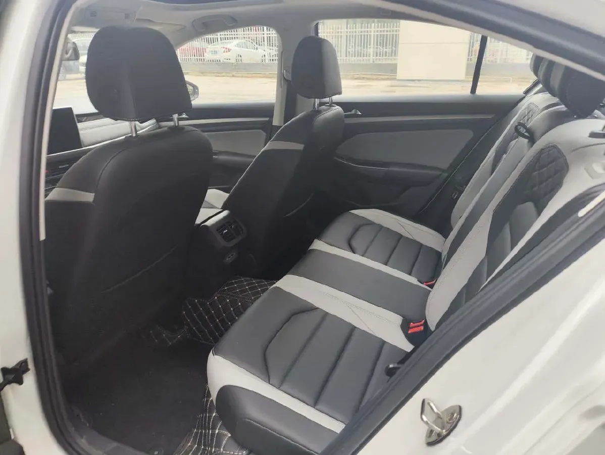 2024 Volkswagen Bora 1.5T 160HP L4 7DCT,autocango,china used car exporter,china ev exporter,chinese used car exporter,chinese used ev exporter