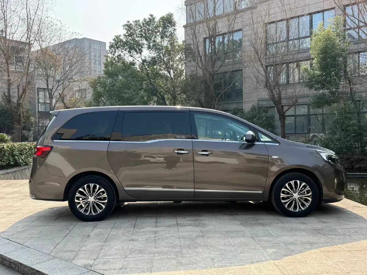 2021 Buick GL8 2.0T 237HP L4 9AT,autocango,china used car exporter,china ev exporter,chinese used car exporter,chinese used ev exporter