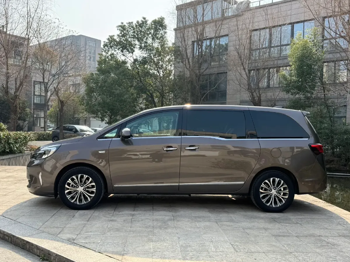 2021 Buick GL8 2.0T 237HP L4 9AT,autocango,china used car exporter,china ev exporter,chinese used car exporter,chinese used ev exporter