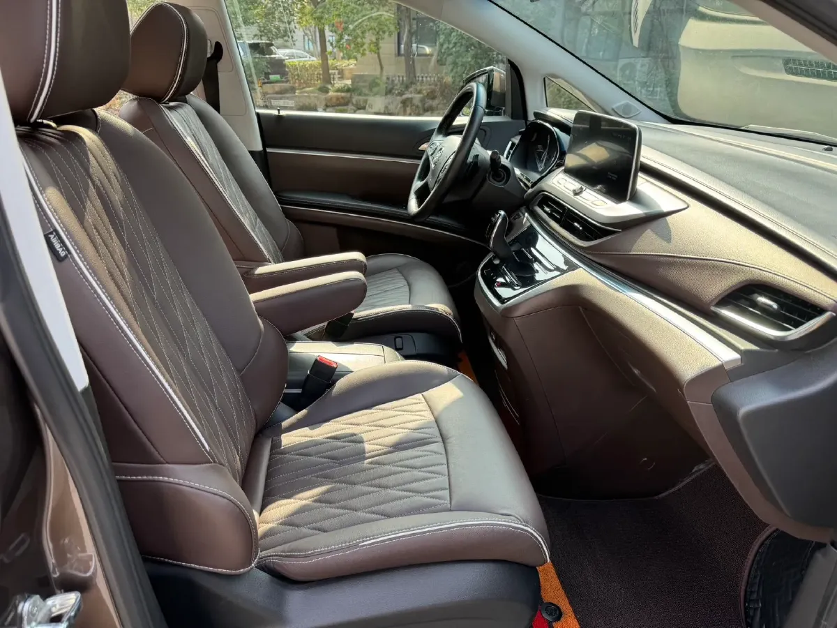 2021 Buick GL8 2.0T 237HP L4 9AT,autocango,china used car exporter,china ev exporter,chinese used car exporter,chinese used ev exporter