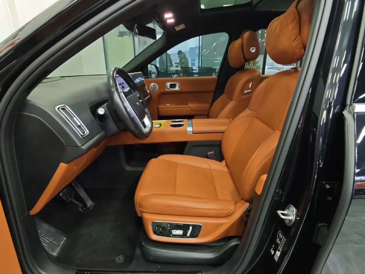 2023 Li L8 Range Extended 154HP REEV 40.9KWH,autocango,china used car exporter,china ev exporter,chinese used car exporter,chinese used ev exporter