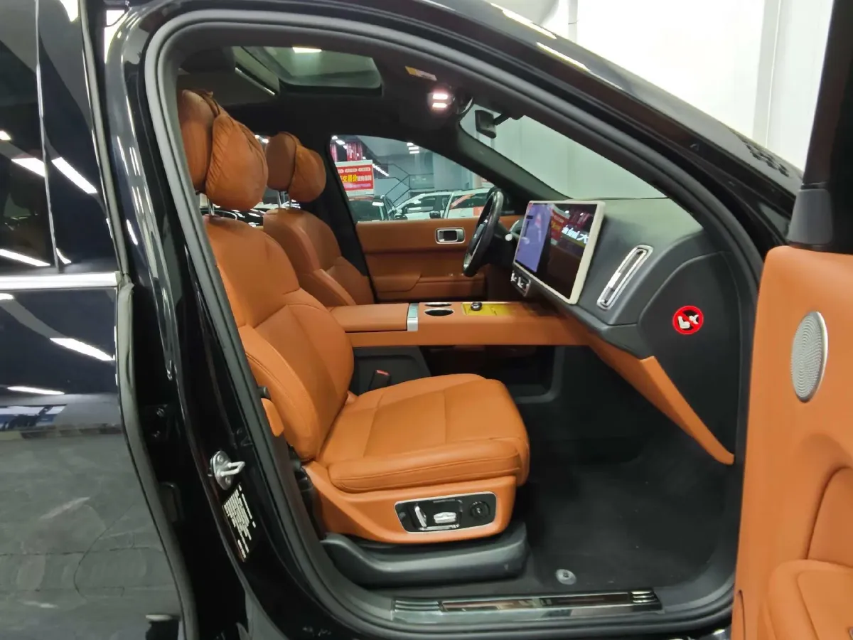 2023 Li L8 Range Extended 154HP REEV 40.9KWH,autocango,china used car exporter,china ev exporter,chinese used car exporter,chinese used ev exporter