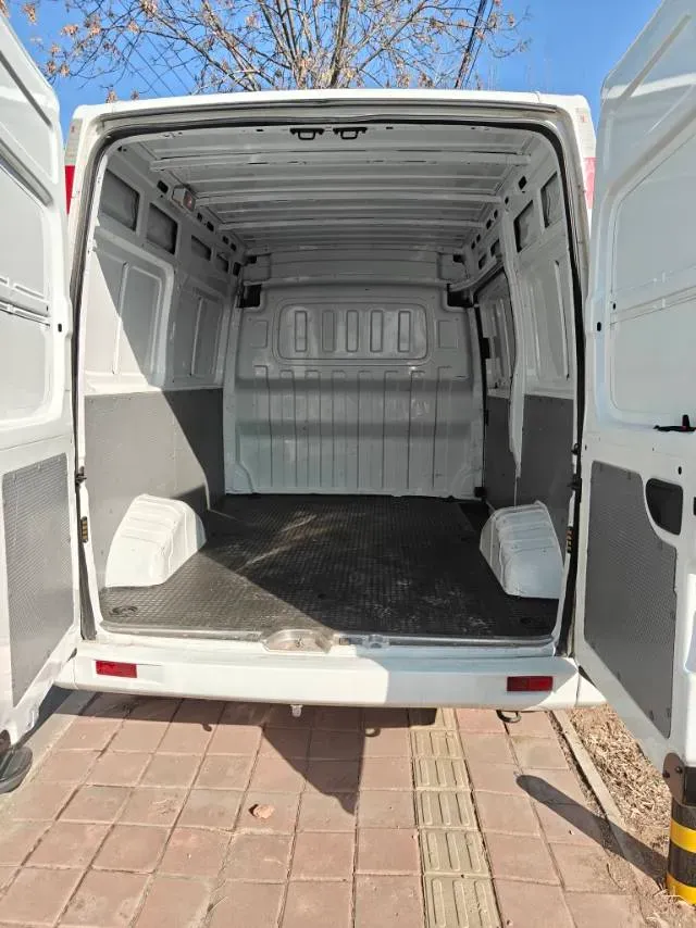 2023 MAXUS XinTu V80 2.0T 127HP L4 6MT,autocango,china used car exporter,china ev exporter,chinese used car exporter,chinese used ev exporter