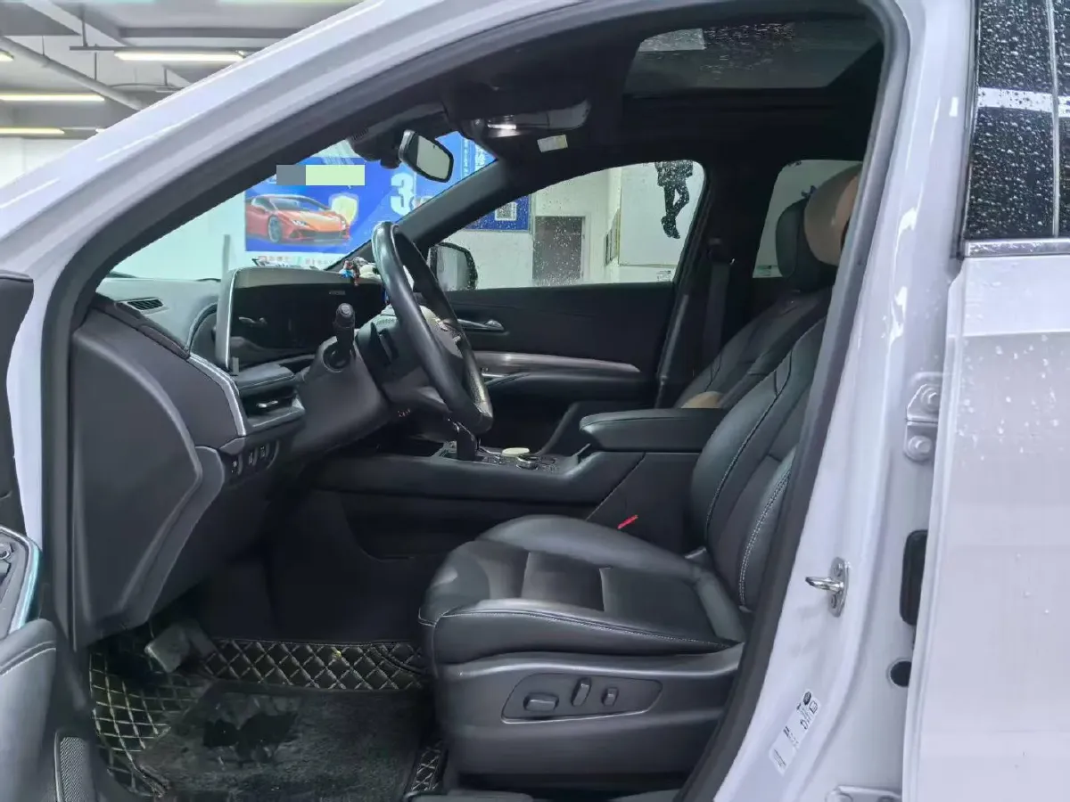 2024 Cadillac XT4 2.0T 237HP L4 9AT,autocango,china used car exporter,china ev exporter,chinese used car exporter,chinese used ev exporter