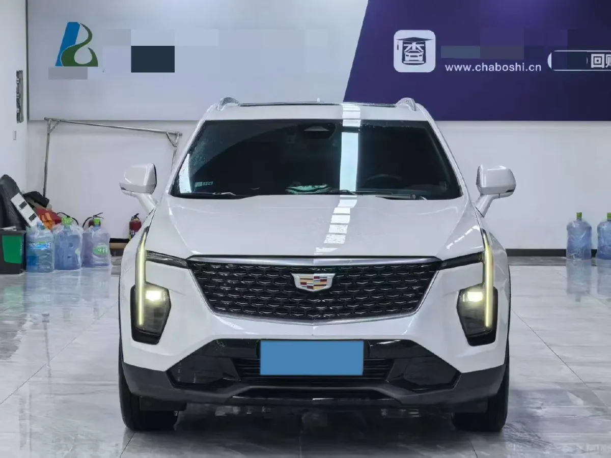 2024 Cadillac XT4 2.0T 237HP L4 9AT,autocango,china used car exporter,china ev exporter,chinese used car exporter,chinese used ev exporter