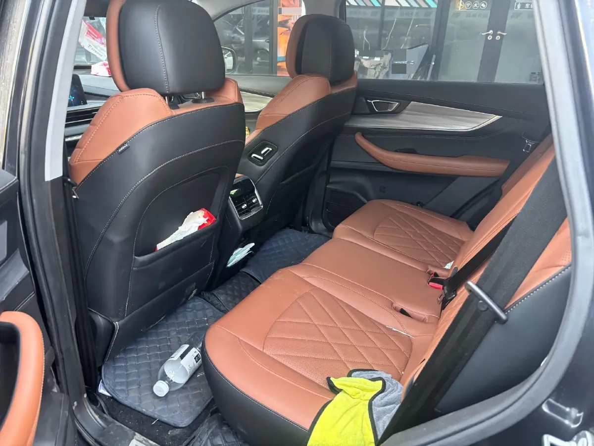 2021 Chery Tiggo 8 Plus 1.6T 197HP L4 7DCT,autocango,china used car exporter,china ev exporter,chinese used car exporter,chinese used ev exporter