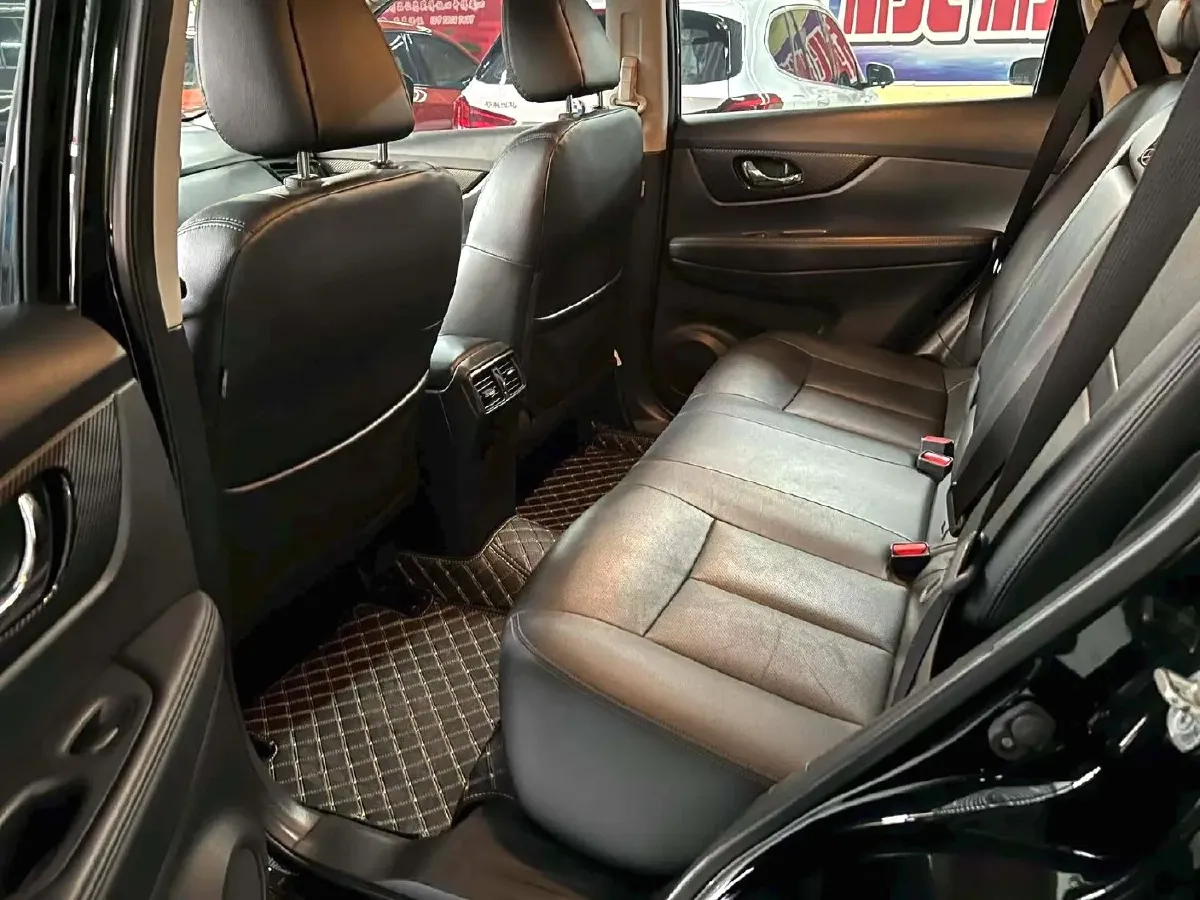 2021 Nissan X-Trail 2.5L 181HP L4 CVT,autocango,china used car exporter,china ev exporter,chinese used car exporter,chinese used ev exporter