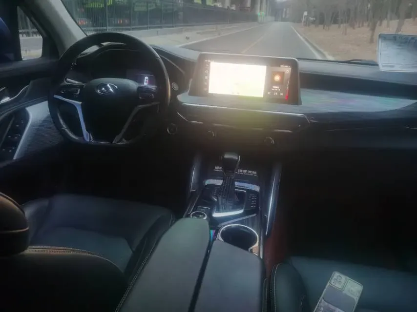 2017 MAXUS D90 2.0T 224HP L4 6AT,autocango,china used car exporter,china ev exporter,chinese used car exporter,chinese used ev exporter