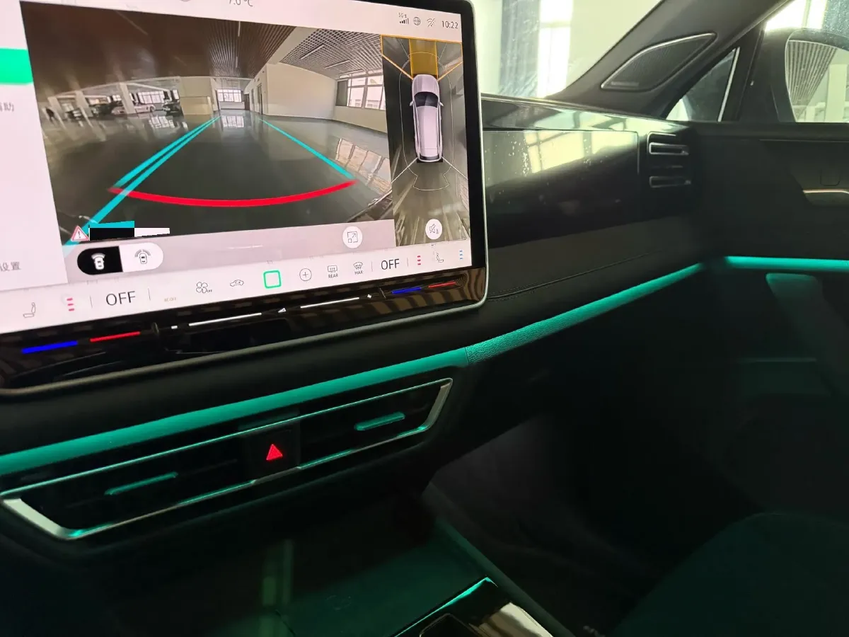 2026 Volkswagen Tiguan L 2.0T 220HP L4 7DCT,autocango,china used car exporter,china ev exporter,chinese used car exporter,chinese used ev exporter