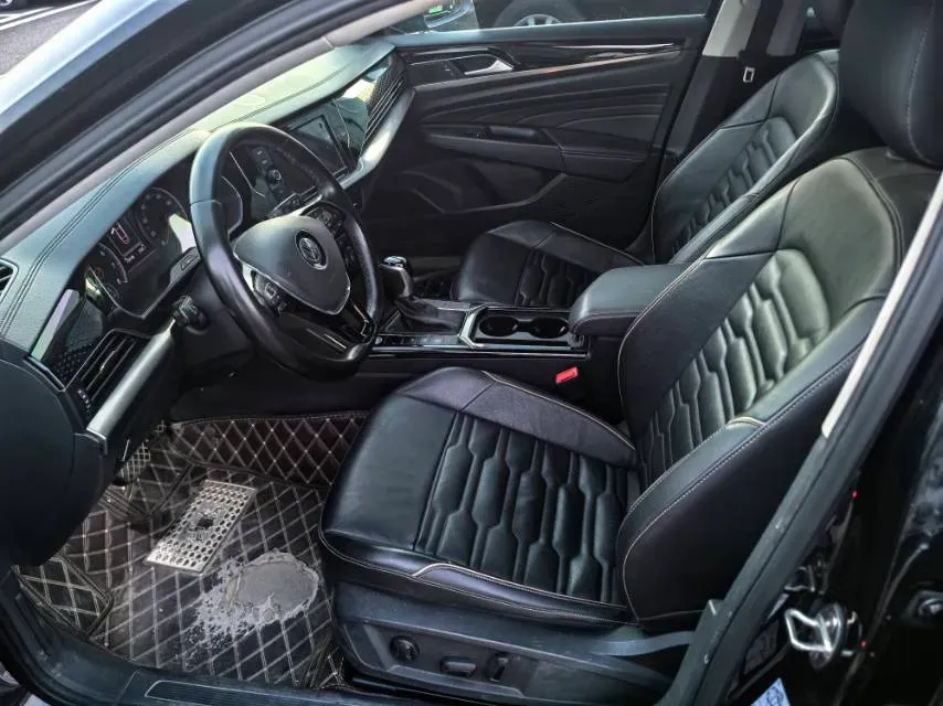 2020 Volkswagen Passat 2.0T 186HP L4 7DCT,autocango,china used car exporter,china ev exporter,chinese used car exporter,chinese used ev exporter