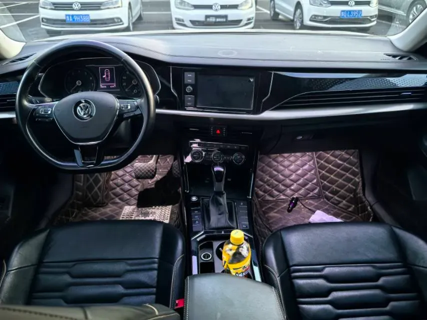 2020 Volkswagen Passat 2.0T 186HP L4 7DCT,autocango,china used car exporter,china ev exporter,chinese used car exporter,chinese used ev exporter