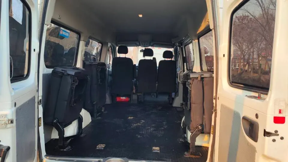 2021 MAXUS XinTu V80 2.0T 127HP L4 6MT,autocango,china used car exporter,china ev exporter,chinese used car exporter,chinese used ev exporter