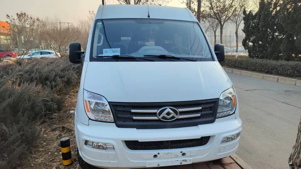 2021 MAXUS XinTu V80 2.0T 127HP L4 6MT,autocango,china used car exporter,china ev exporter,chinese used car exporter,chinese used ev exporter
