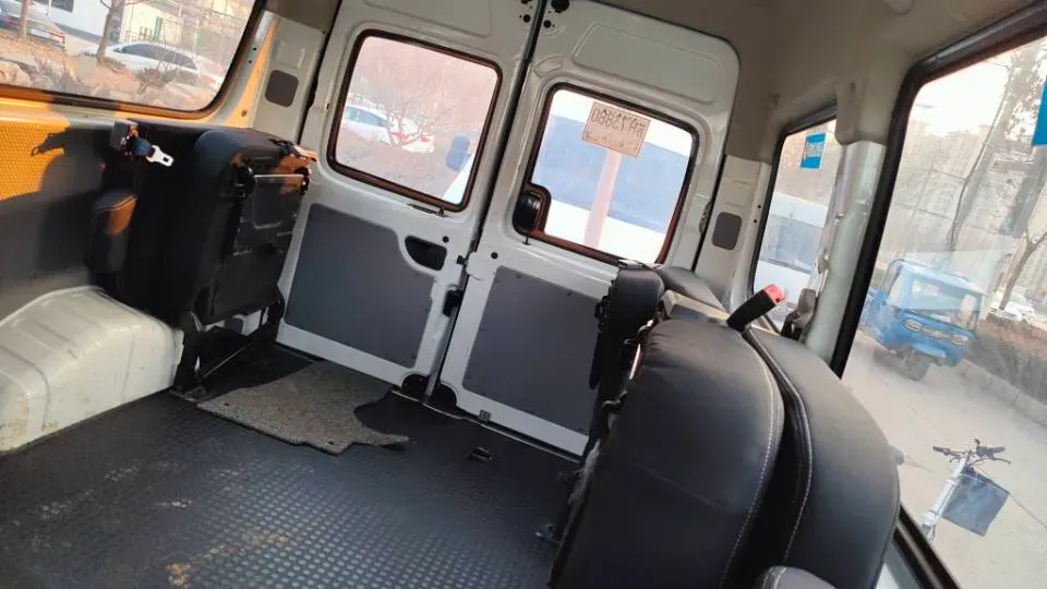 2021 MAXUS XinTu V80 2.0T 127HP L4 6MT,autocango,china used car exporter,china ev exporter,chinese used car exporter,chinese used ev exporter