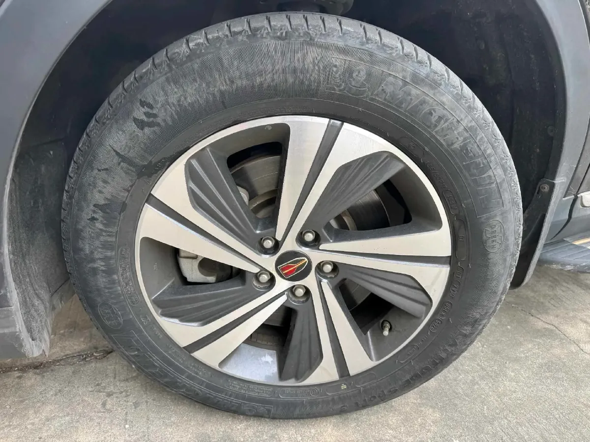 2019 HongQi HS5 2.0T 224HP L4 6AT,autocango,china used car exporter,china ev exporter,chinese used car exporter,chinese used ev exporter