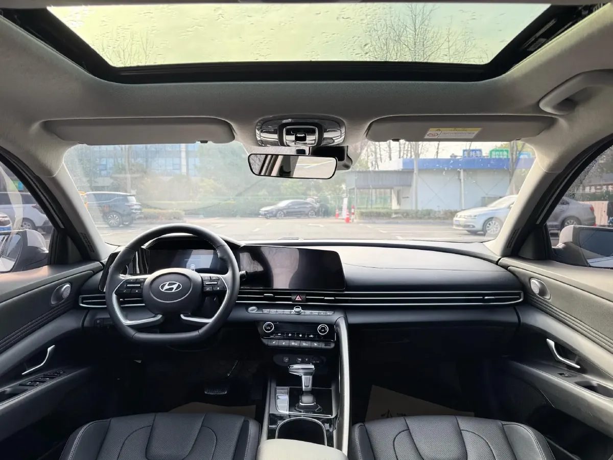 2022 Hyundai Elantra 1.5L 115HP L4 CVT,autocango,china used car exporter,china ev exporter,chinese used car exporter,chinese used ev exporter