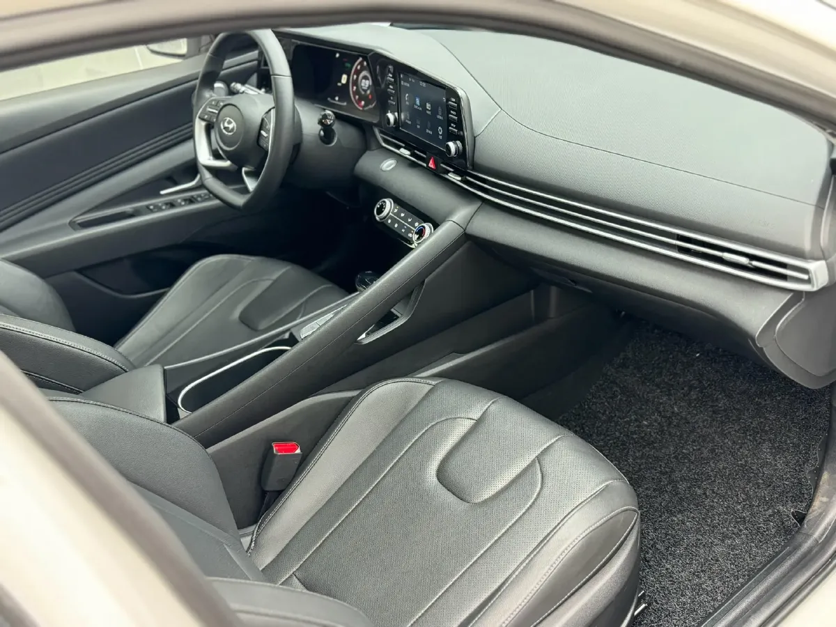 2022 Hyundai Elantra 1.5L 115HP L4 CVT,autocango,china used car exporter,china ev exporter,chinese used car exporter,chinese used ev exporter